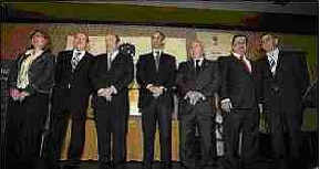 El presidente de la Generalitat, Francisco Camps, y el presidente de la AEFA, Gonzalo Par�s, junto a los Premiados y patrocinadores de los galardones