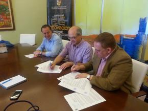 Firma convenio Villena y CEEI 2014
