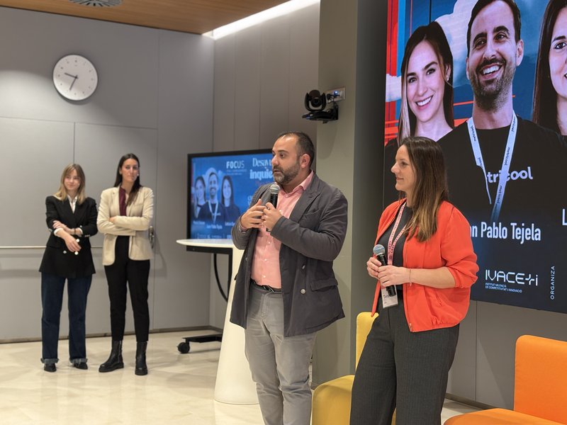 Innovación y Crecimiento en el Marketing Digital: Conversación entre líderes de Metricool, HubSpot y Sesame