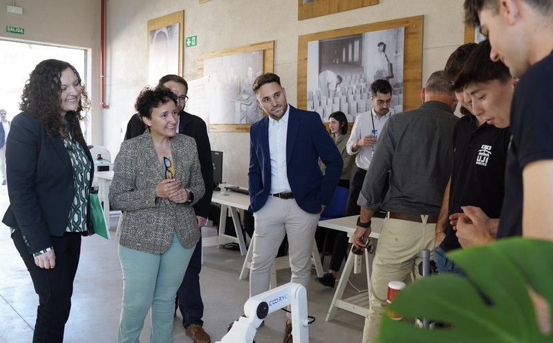 La UJI, Umibots y Orbelgrupo exhibieron sus creaciones en el Focus Pyme de Onda