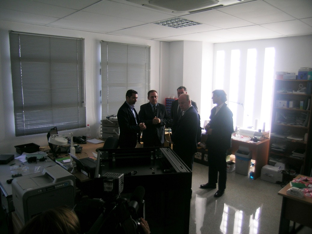 El Conseller M�ximo Buch, visita las instalaciones del CEEI Elche 12