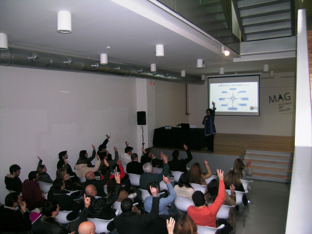 Encuentro Emprenemjunts: "Los 8 vientos que impulsar�n tus velas" IMG 04